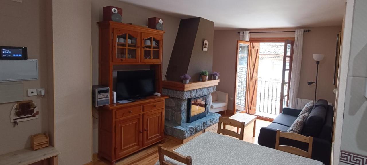 Apartamento El Refugio De Sara Benasque Exterior foto