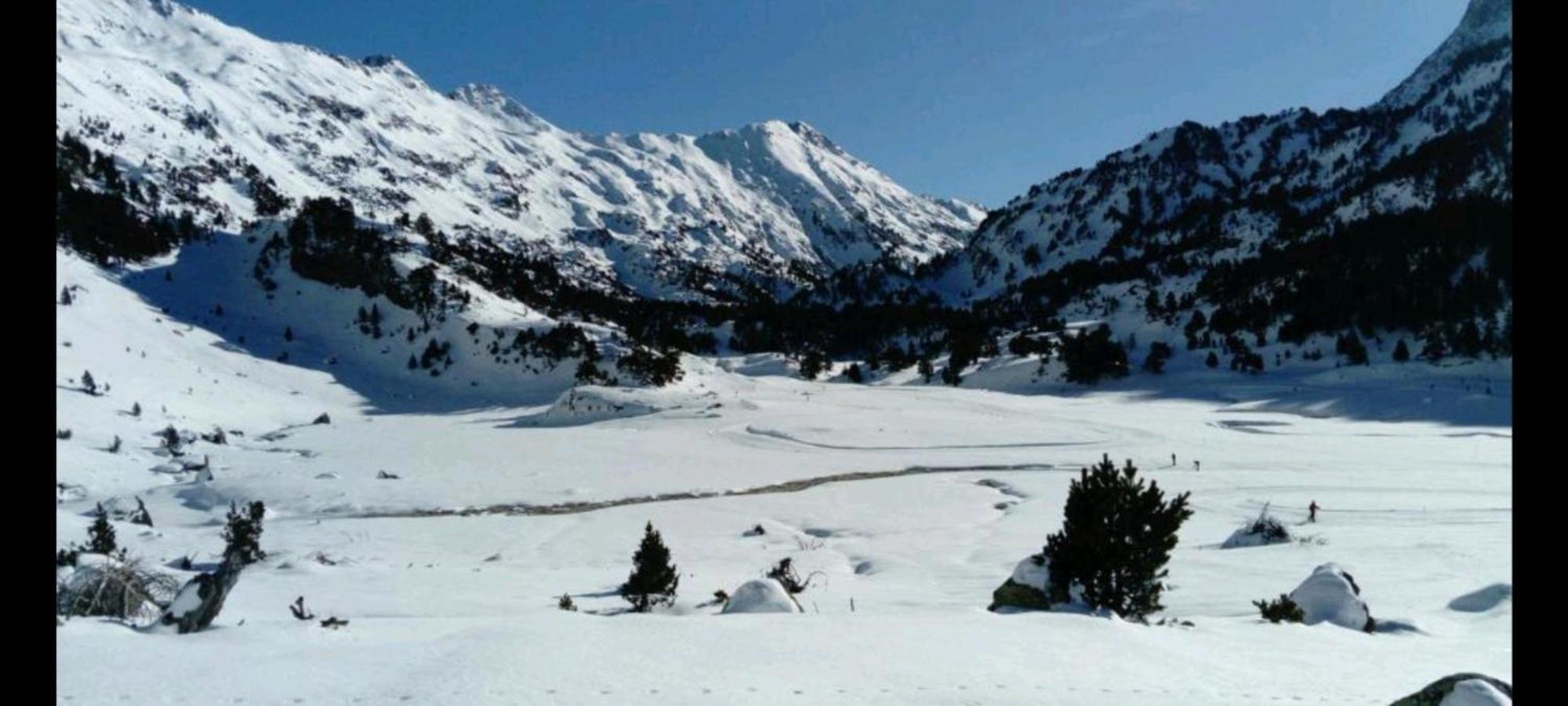 Apartamento El Refugio De Sara Benasque Exterior foto
